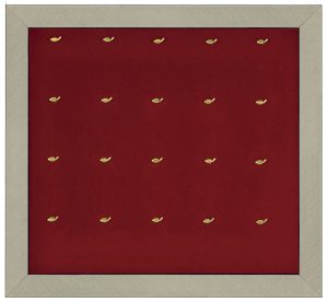 Medagliere fondo rosso apertura sul retro